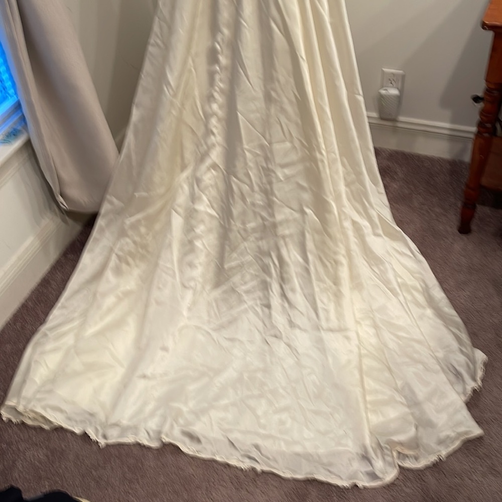 VINTAGE LONG WEDDING DRESS CREAM SIZE 18 $125 firm - Picture 13 of 16